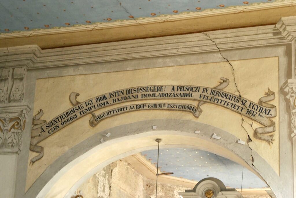 pelsoc-reformatus-templom-belso