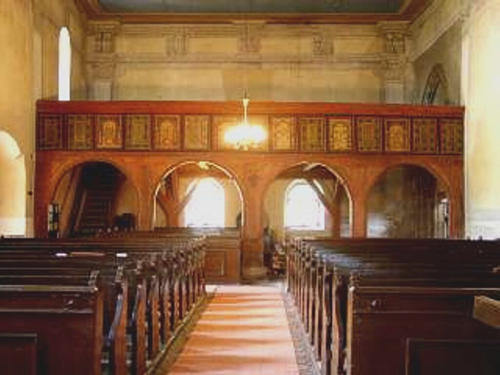 pelsoc-reformatus-templom-belso-2