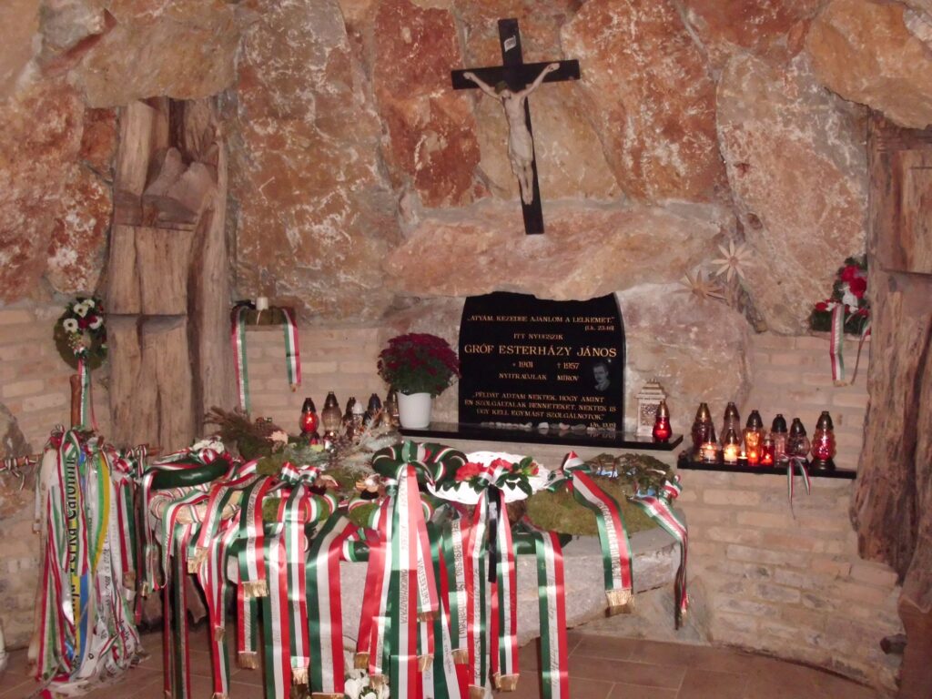 alsobodok-esterhazy-janos-zarandokkozpont-3a