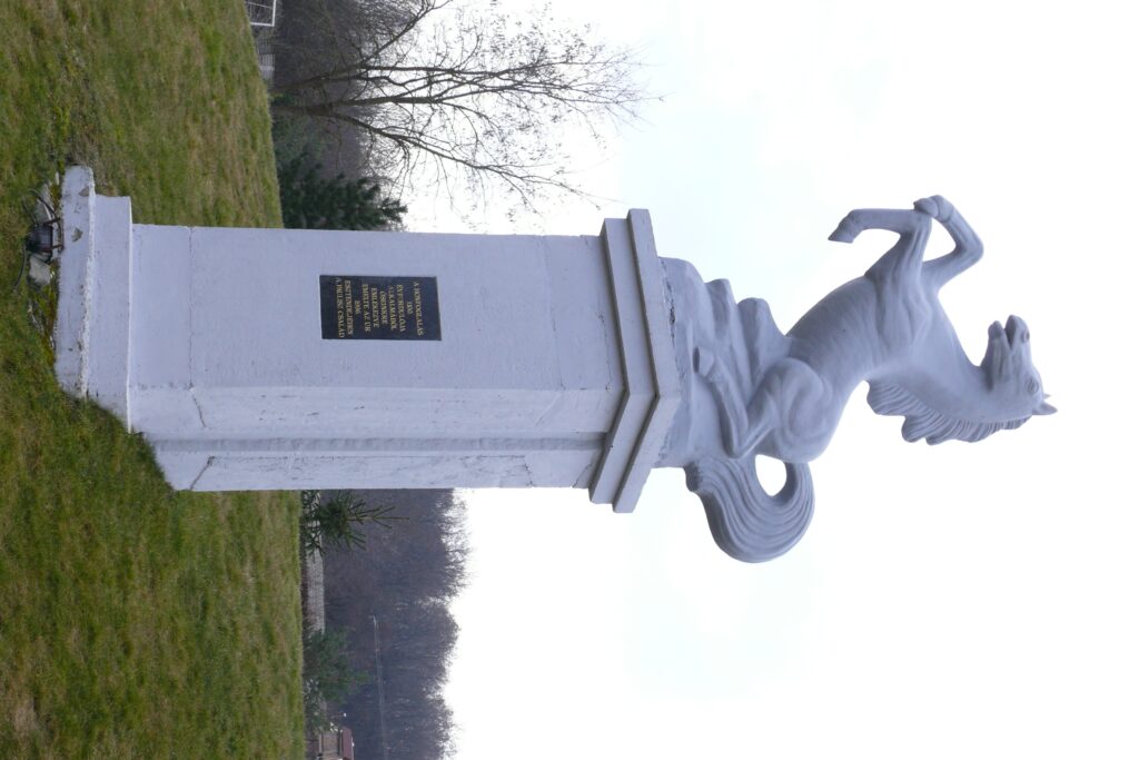 alsobodok-hiressegek-es-jelentos-esemenyek-terjelei-az-emlekparkban-1a