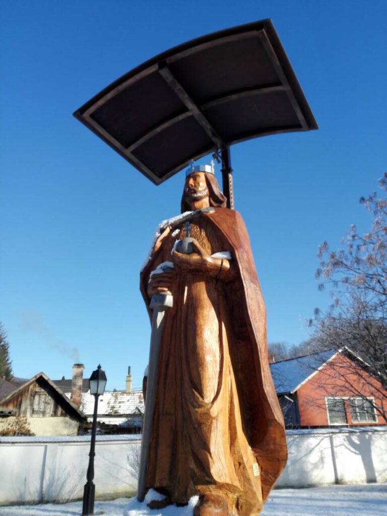 almagy-szent-istvan-szobor-3