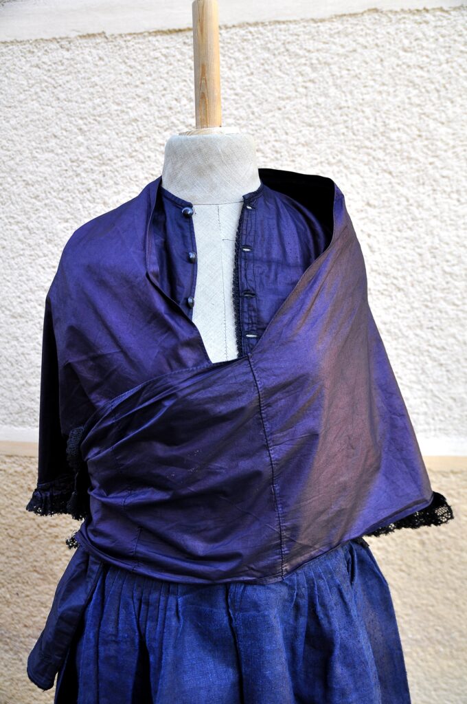 Madar_noi_viselet_gyujtes (3)