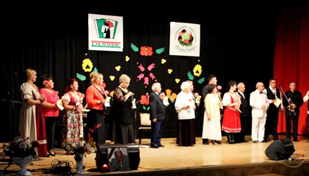 oszirozsa-ipolynyek-enekesek-3