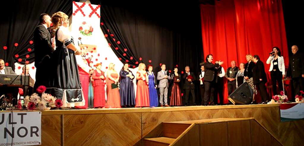 oszirozsa-ipolynyek-enekesek-6