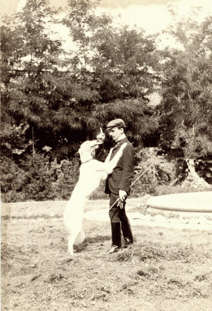 Karva_Szarvassy_parkban_1900-b