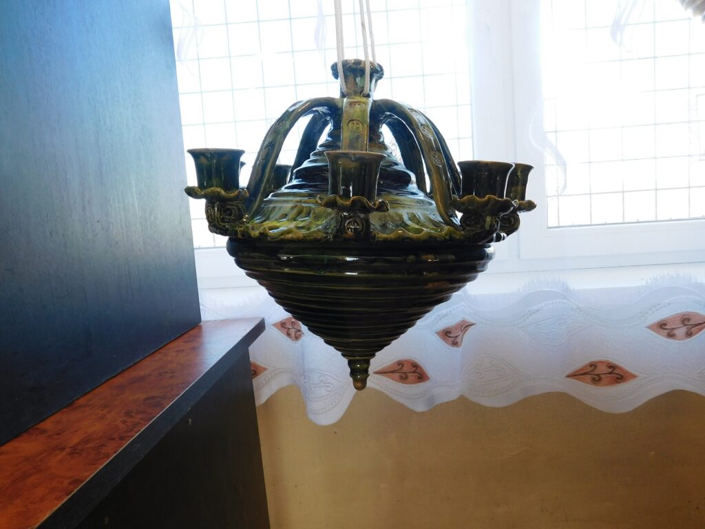 Masolat-a-radnoti-Lidike-Pihenohazban-1