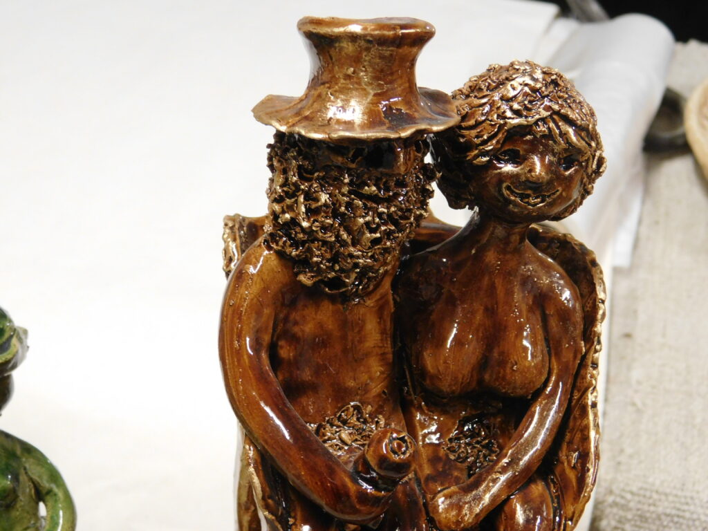 szines-emberfejes-korso-1