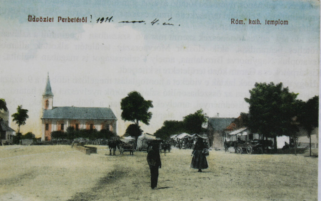 Perbete-a-perbetei-Szentharomsag-plebaniatemplom-es-kornyezete-2