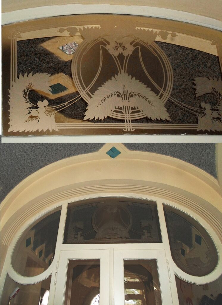 lc-lechner-villa-diszes-ablak