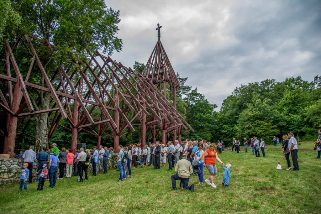 debrod-szent-laszlo-novenytemplom-1