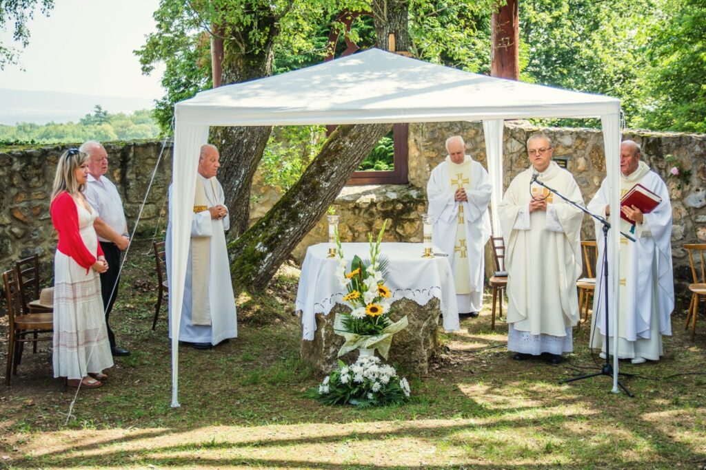 debrod-szent-laszlo-novenytemplom-2