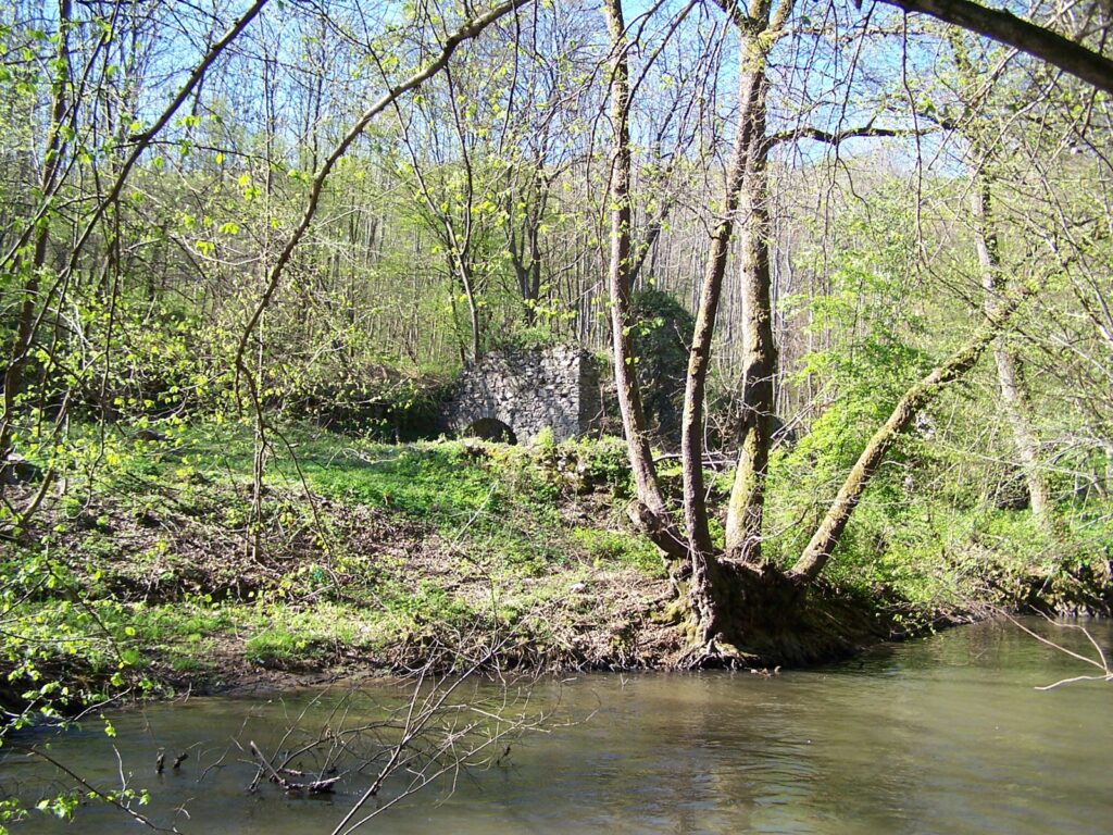 beretke-vasgyar-romjai (2)