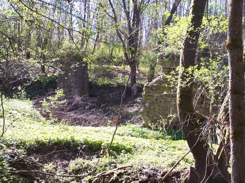 beretke-vasgyar-romjai (3)