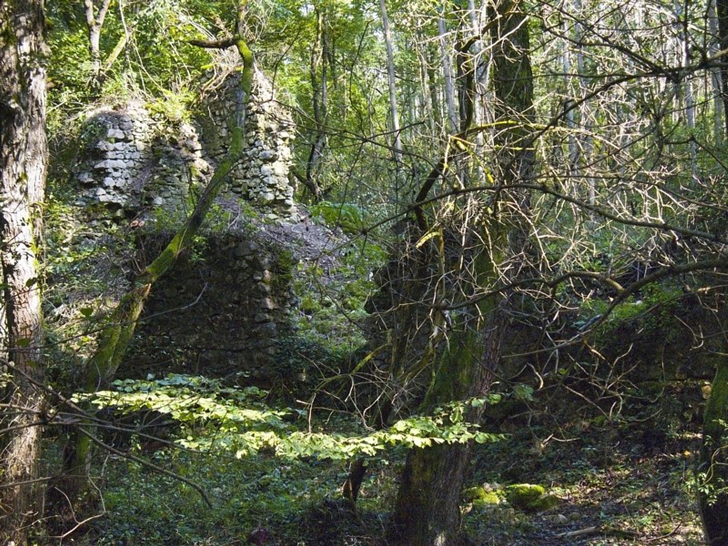 beretke-vasgyar-romjai (4)