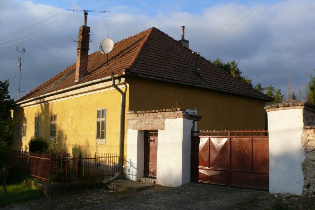 pograny-pogranyi-kisnemesi-kuriak-3