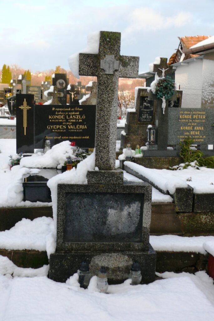 pograny-regi-temetoi-sirjelek-3