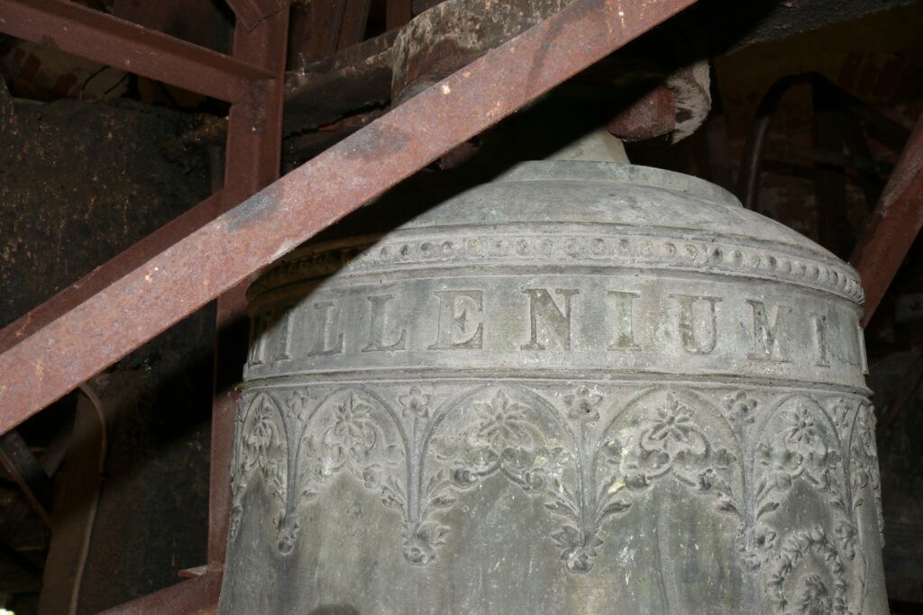 pograny-millenniumi-harang-2a