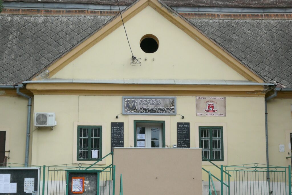 pograny-pogranyi-galambok-kuruc-kori-emlekek-2a