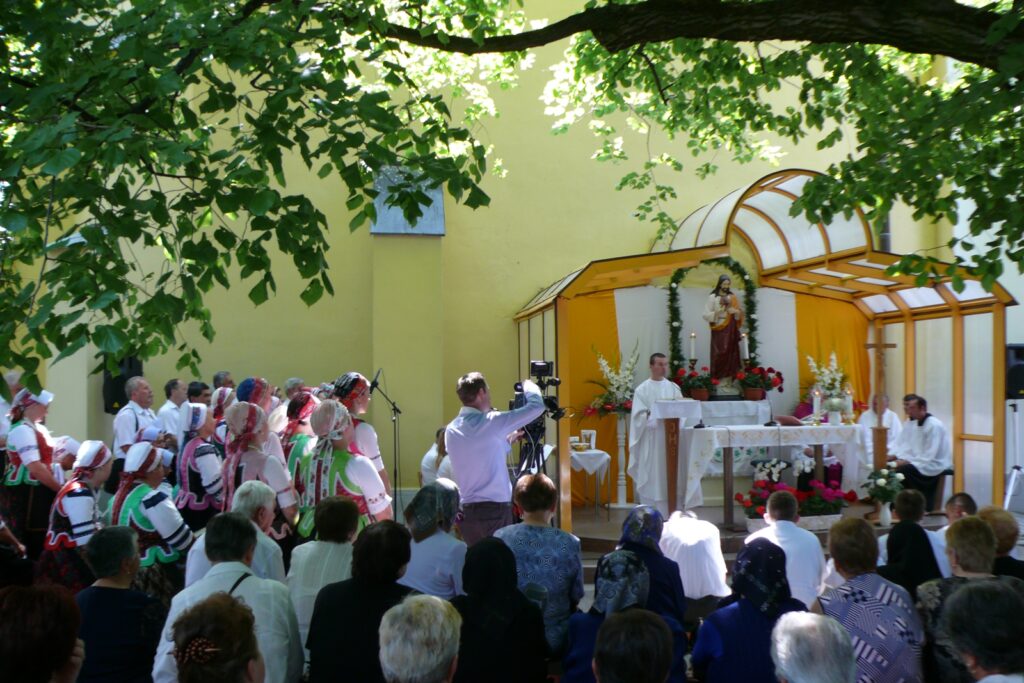 pograny-jezus-szive-kormenetes-szentmise-1a