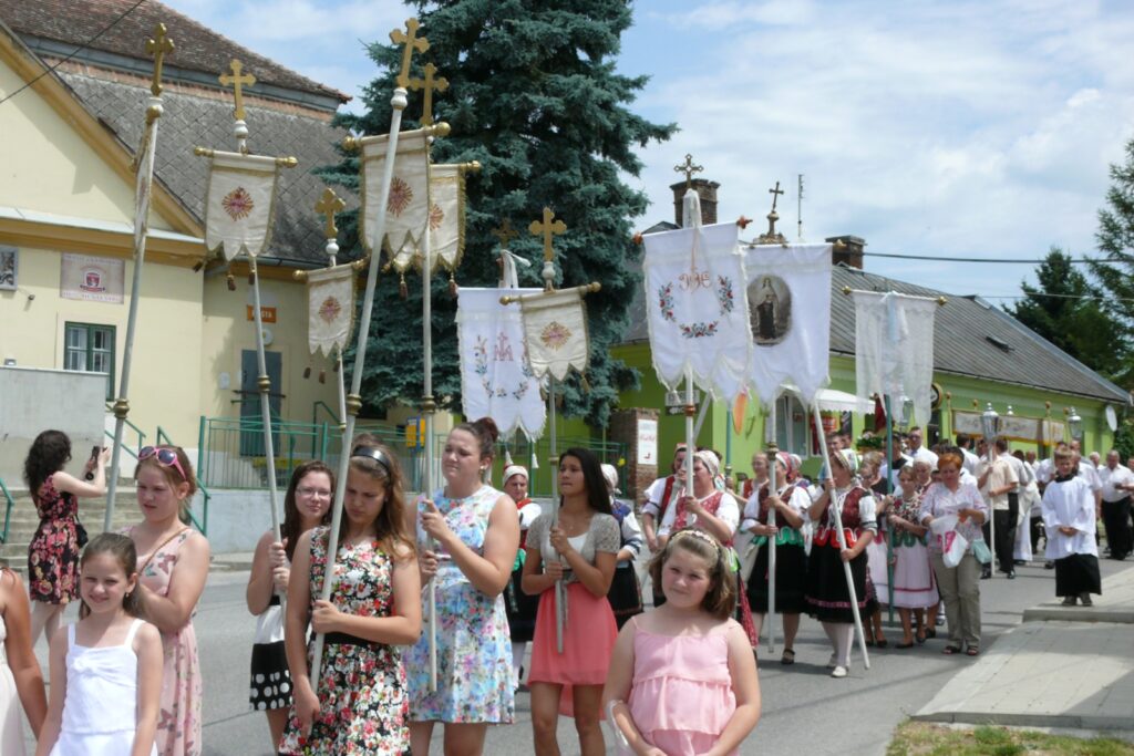 pograny-jezus-szive-kormenetes-szentmise-3a