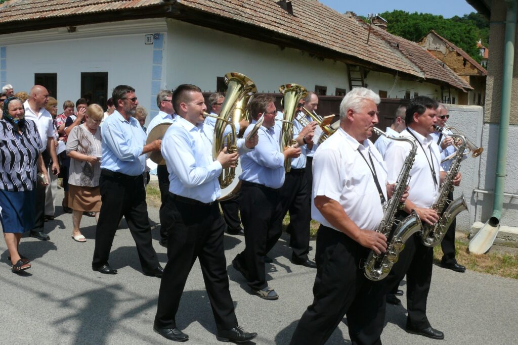 pograny-jezus-szive-kormenetes-szentmise-4a