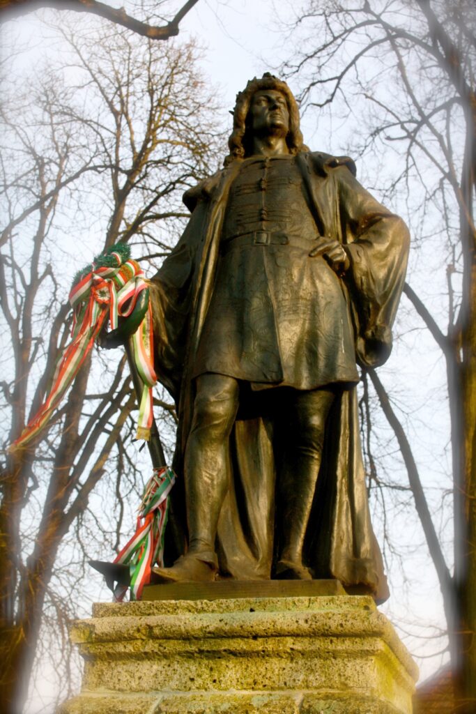 gomor-matyas-kiraly-szobra-2