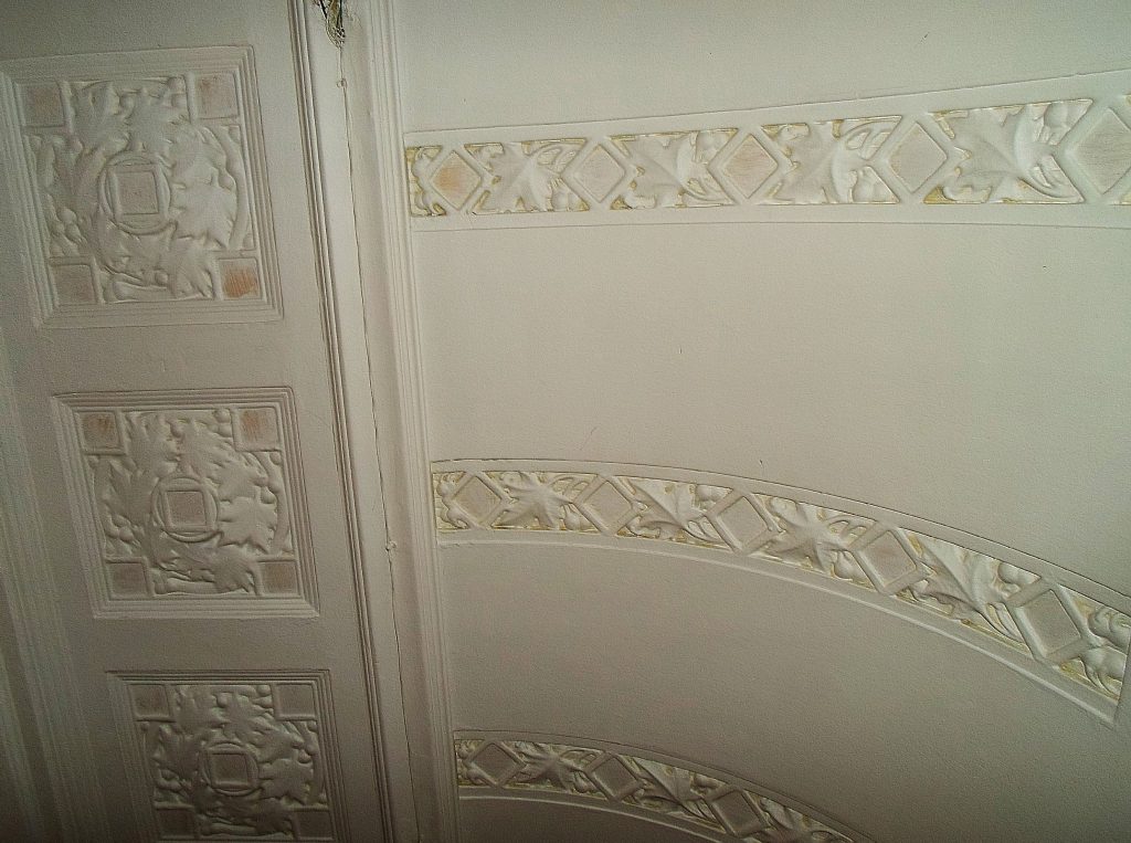 lc-lechner-villa-stukkos-boltiv