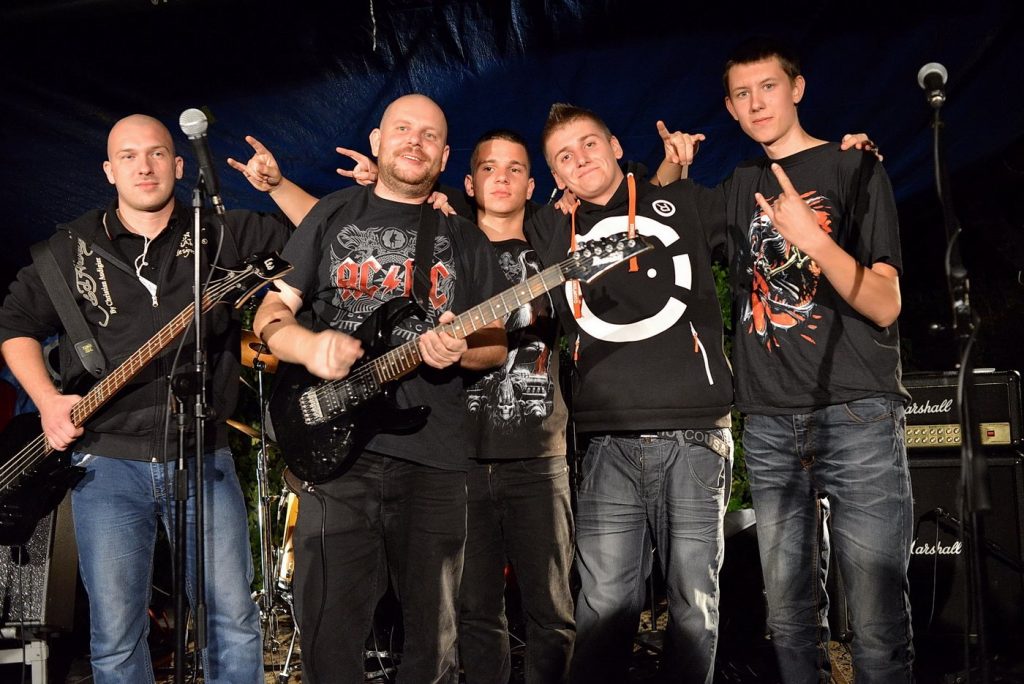 black_side_martos_02