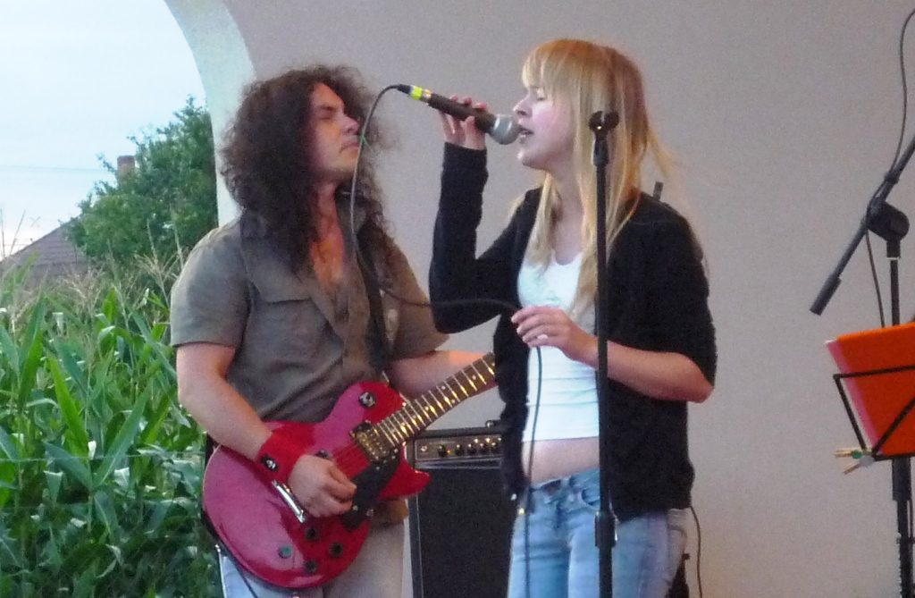 george_on_the_moon_nemesocsa_07_sajkovics_holgye