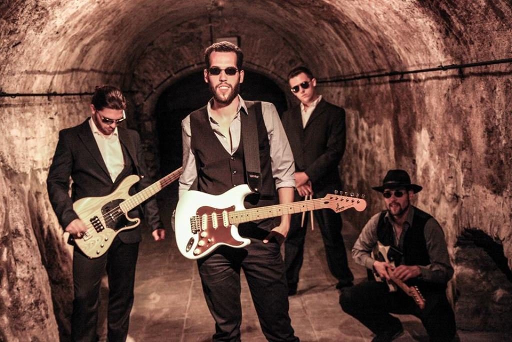 the_tutchers_somorja_08