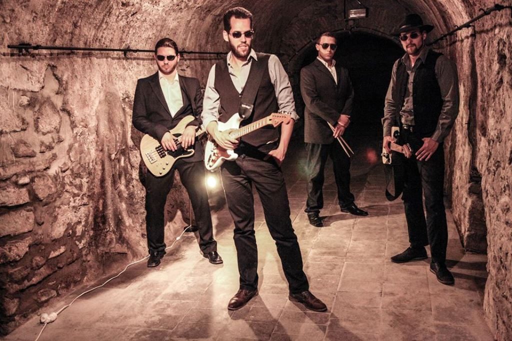 the_tutchers_somorja_09