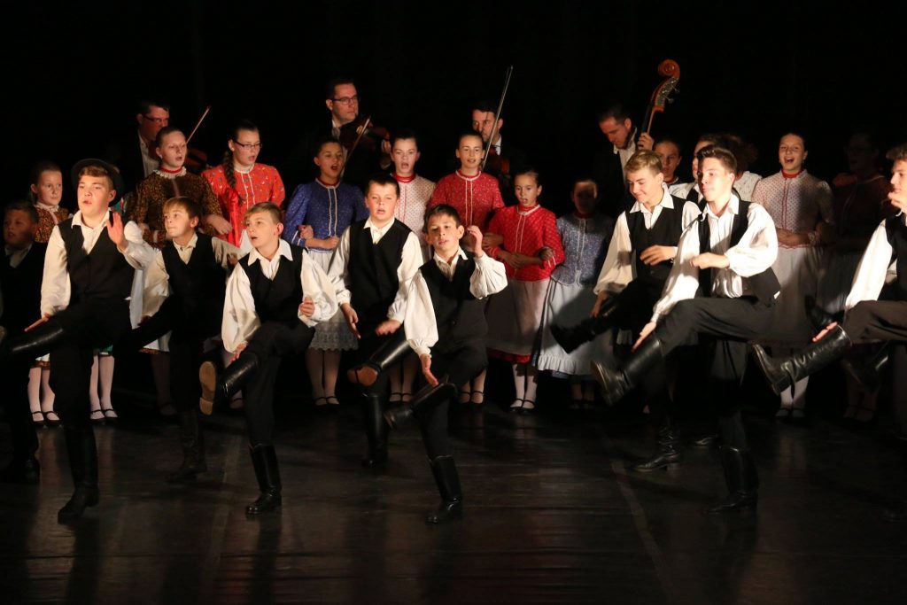 kisbojtar_gyermektancegyuttes