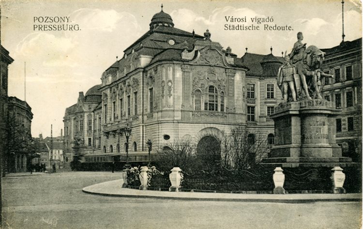 Városi vigadó és zenepalota