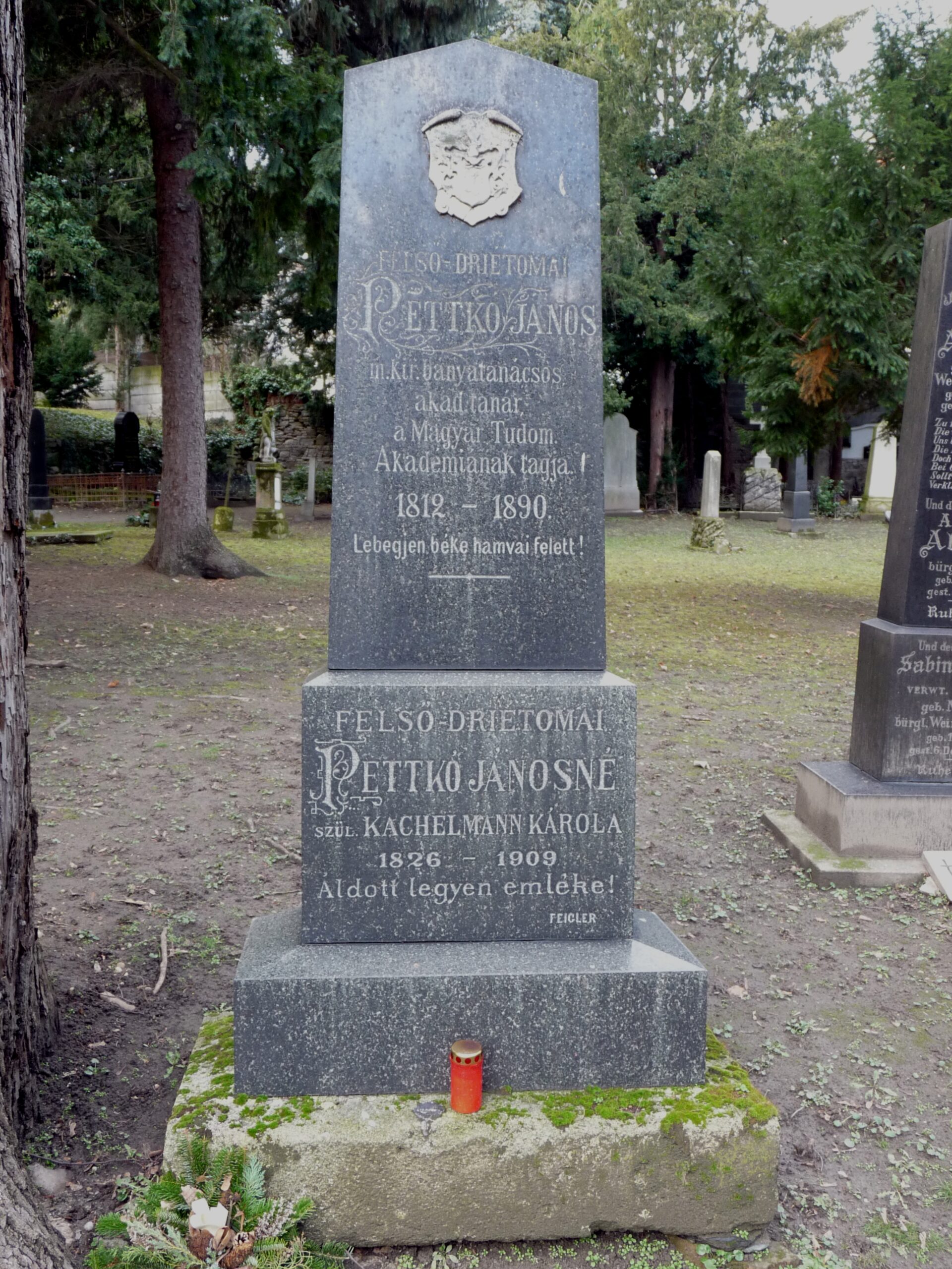 Felső-driethomai Pettkó János sírja
