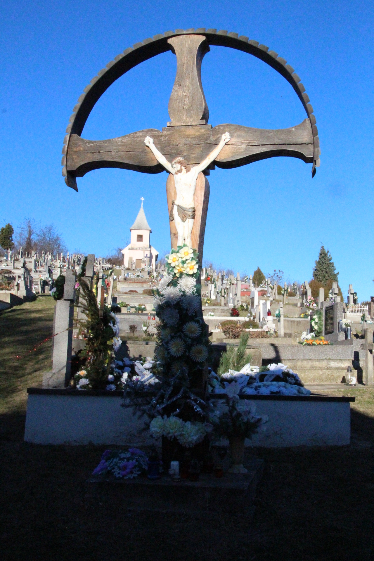 Temetői nagykereszt