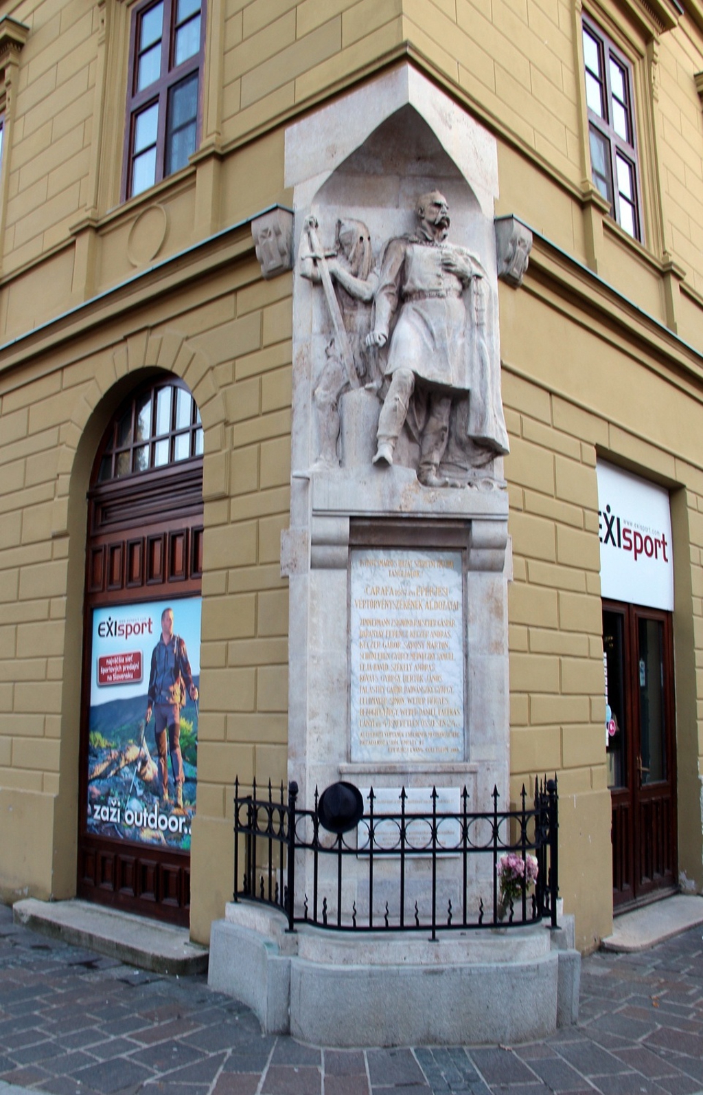 Caraffa által kivégeztetett vértanúk emléktáblája