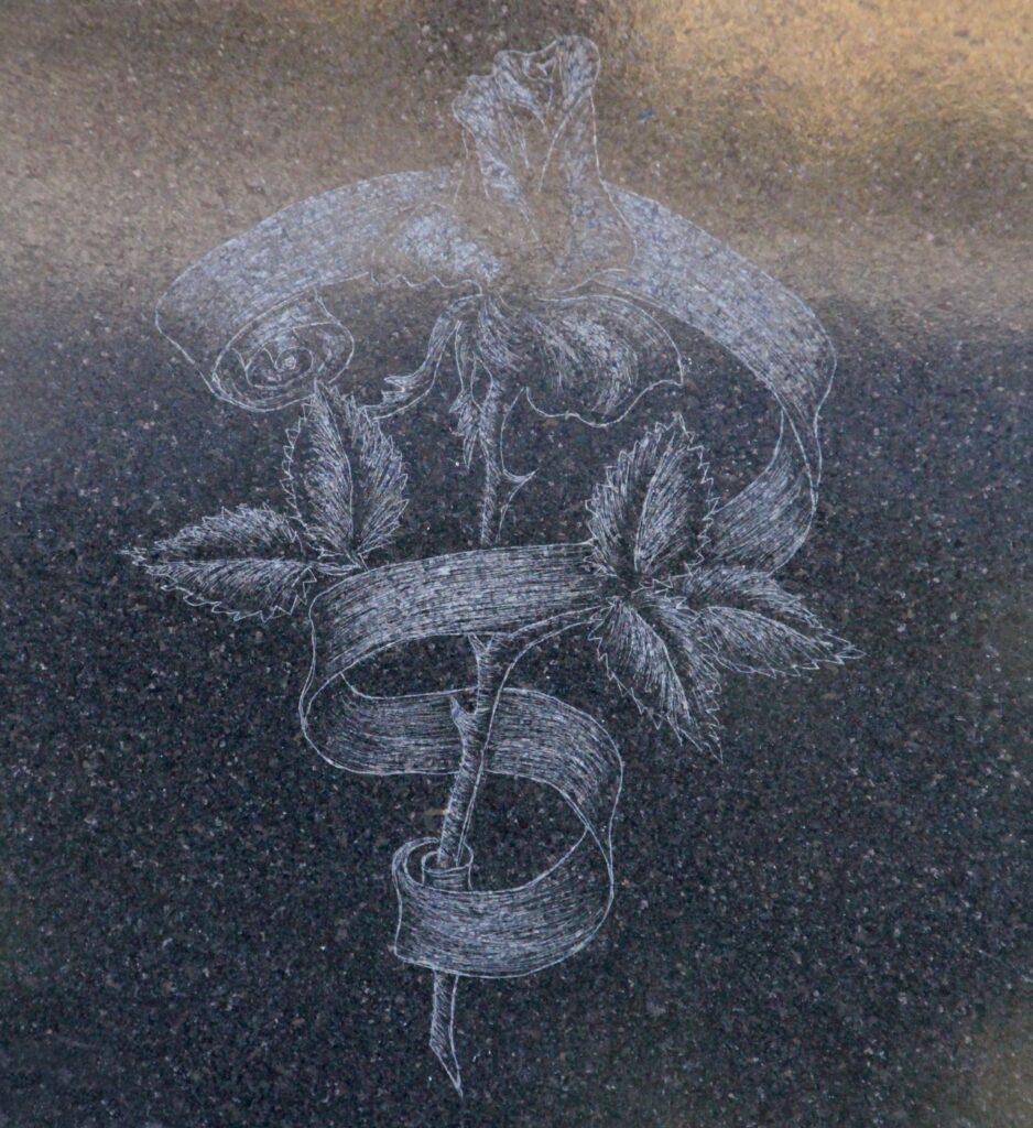 A 2. világháborúban elesett civil hősök emlékműve