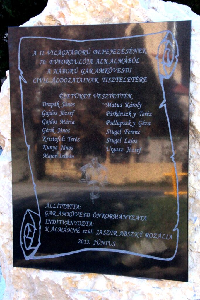 A 2. világháborúban elesett civil hősök emlékműve