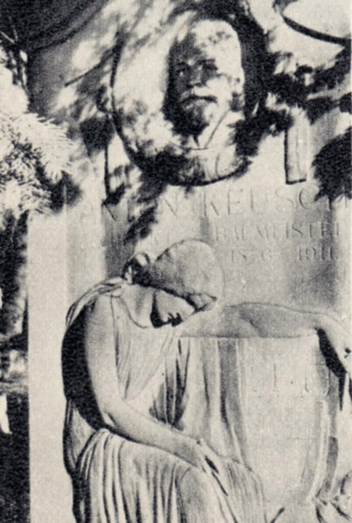 Anton Keusch síremléke