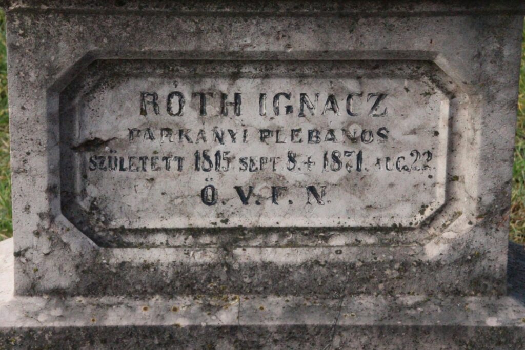 Róth Ignácz párkányi plébános sírja