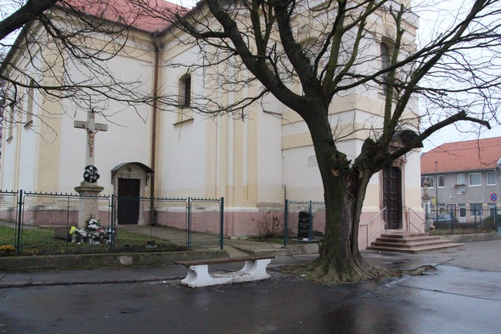 Az 1946-os évi kitelepítések emlékműve