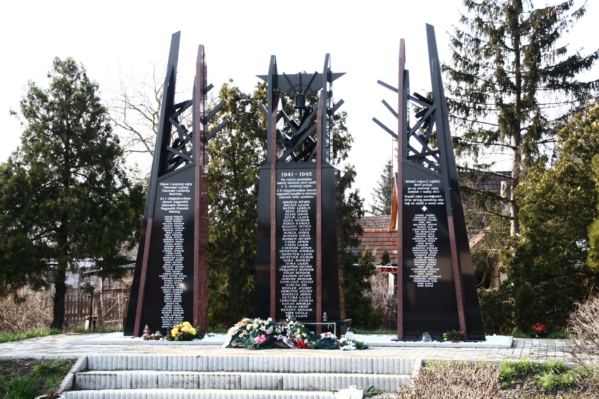 Az első és második világháború emlékműve