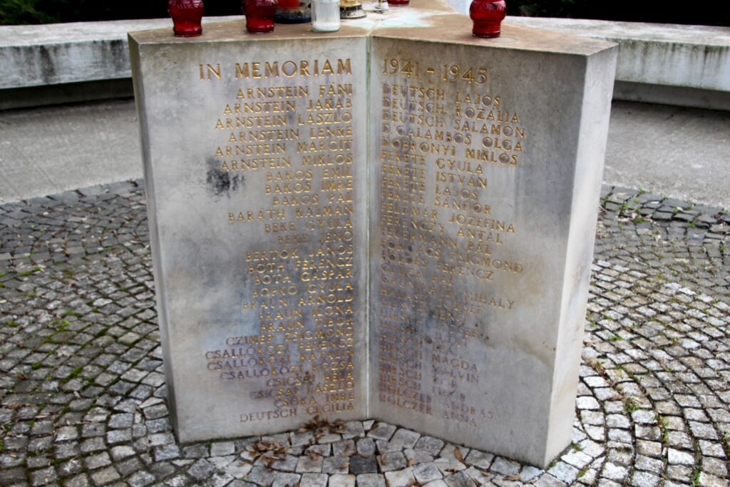 A második világháború áldozatainak emlékműve