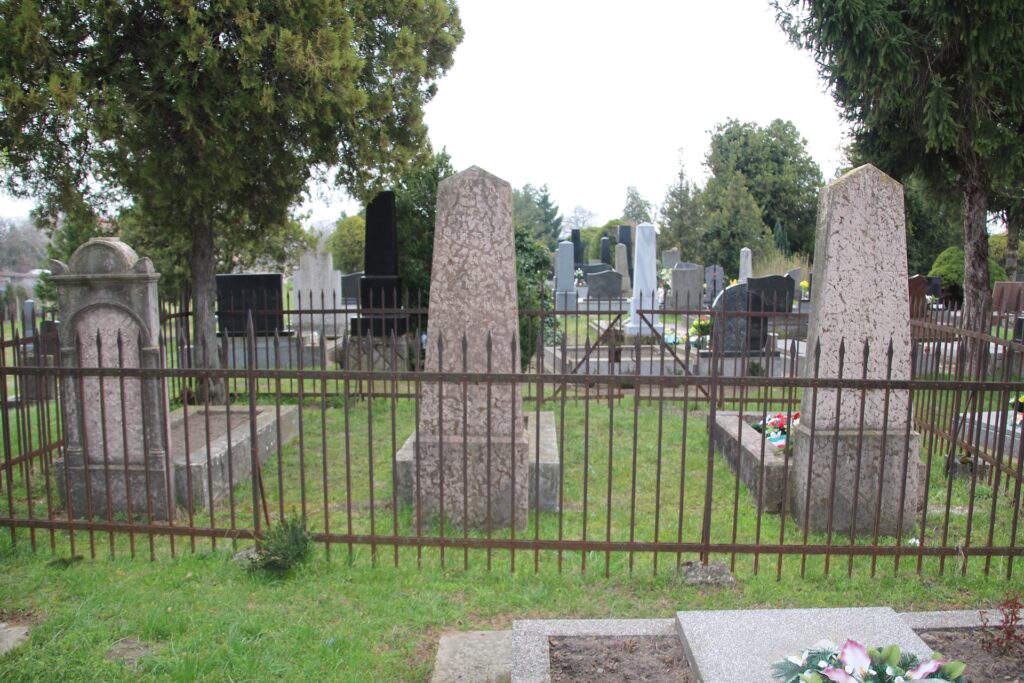 Alsóborsai Csorba József honvéd tizedes síremléke