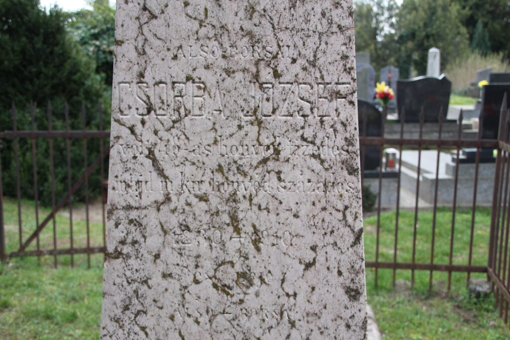 Alsóborsai Csorba József honvéd tizedes síremléke