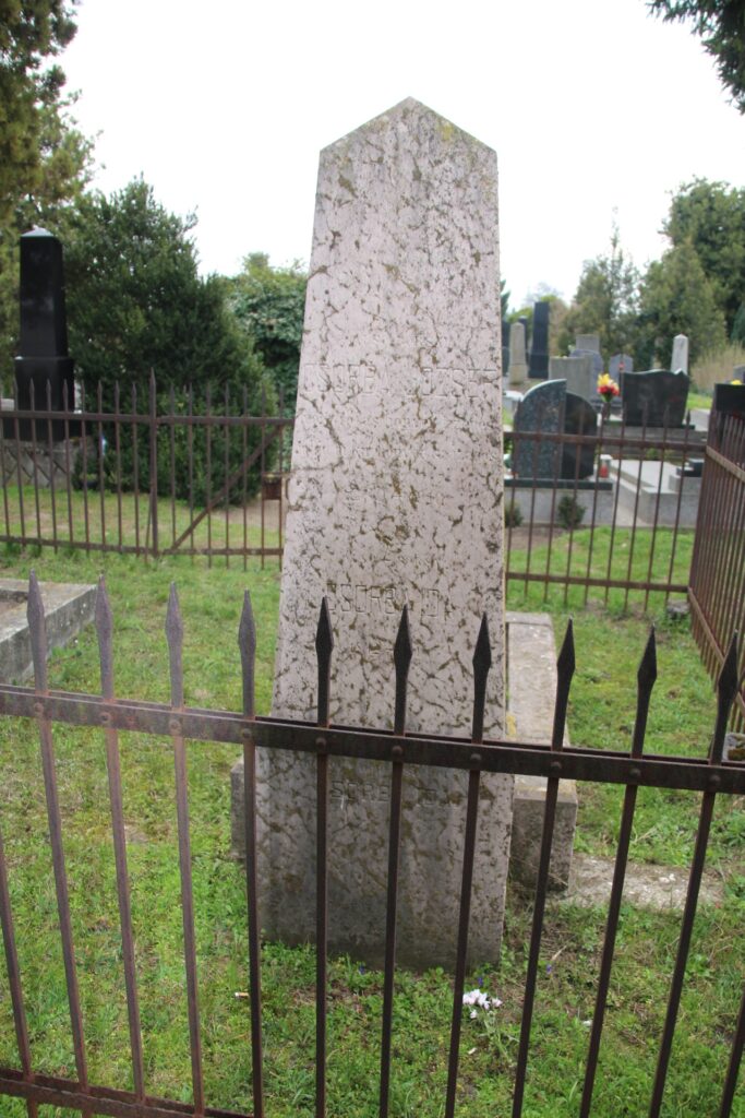 Alsóborsai Csorba József honvéd tizedes síremléke