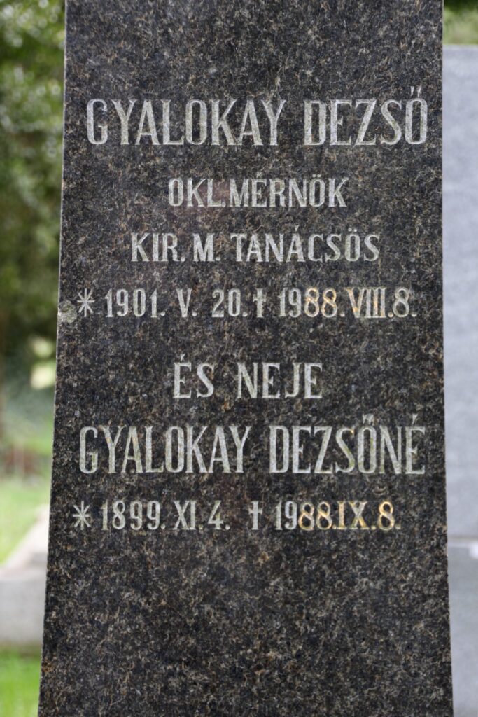 Gyalokay László református lelkész, esperes, helyettes püspök sírja