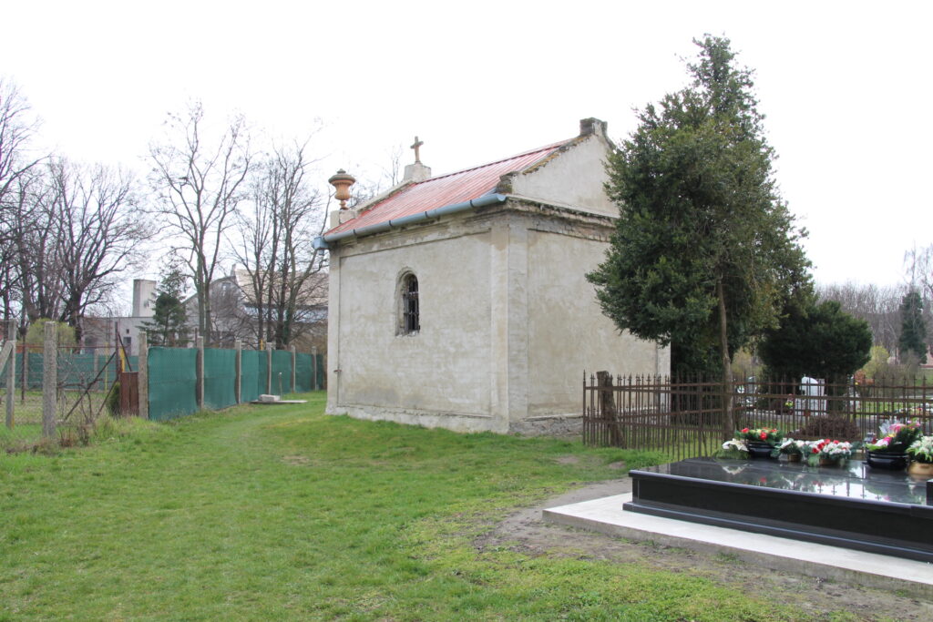 A Galambos család sírkápolnája és sírkertje