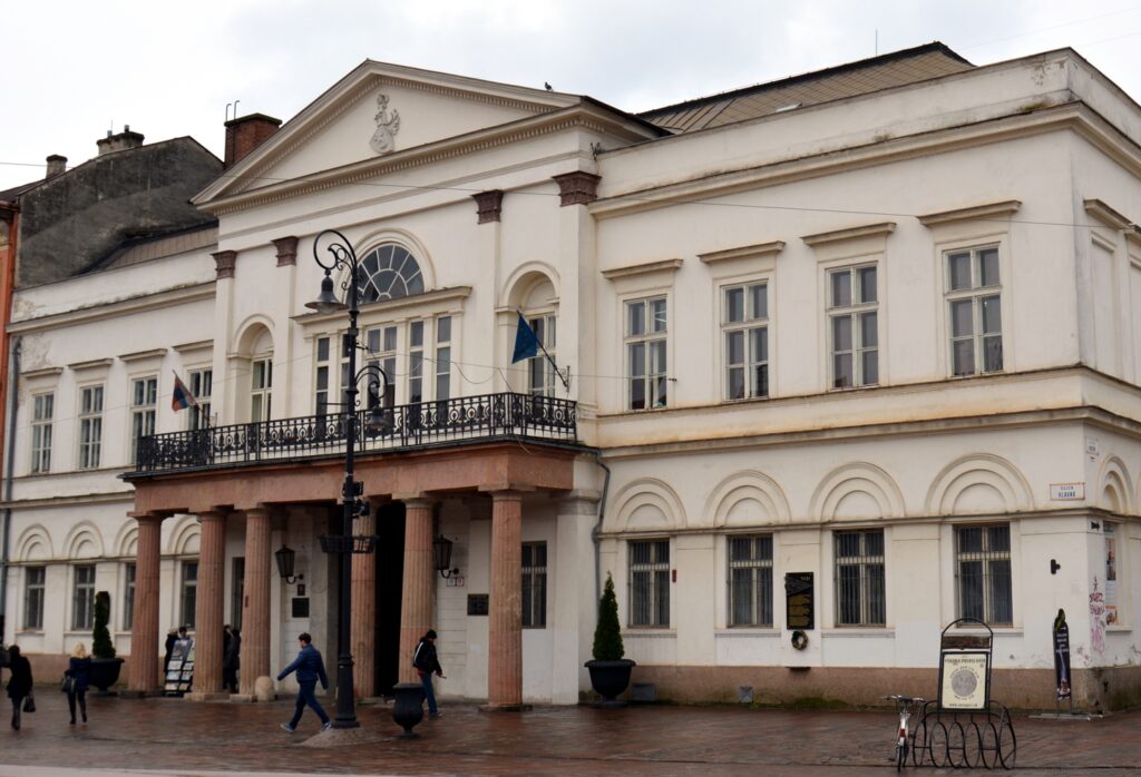 A Kassán keresztül Auschwitzba szállított magyar zsidók emléktáblája