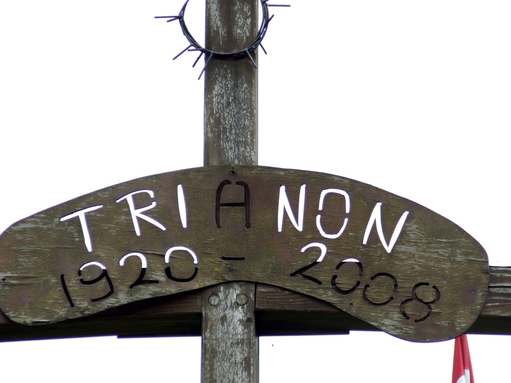 Trianon emlékkereszt Őrhalomnál